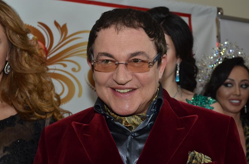 «Решили устроить пиар-шоу»: Дибров может лишиться средств к существованию, если фейковый развод разоблачат