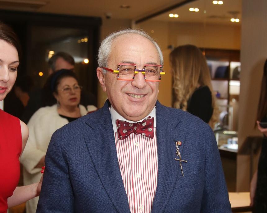 «Важно держать лицо»: адвокат Диброва объяснил его ночной эфир с женой Полиной в период развода