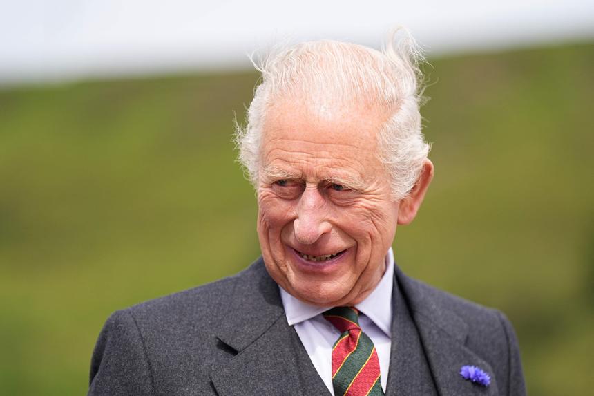 Король Карл III снизил цену своего продукта и составил конкуренцию Меган Маркл