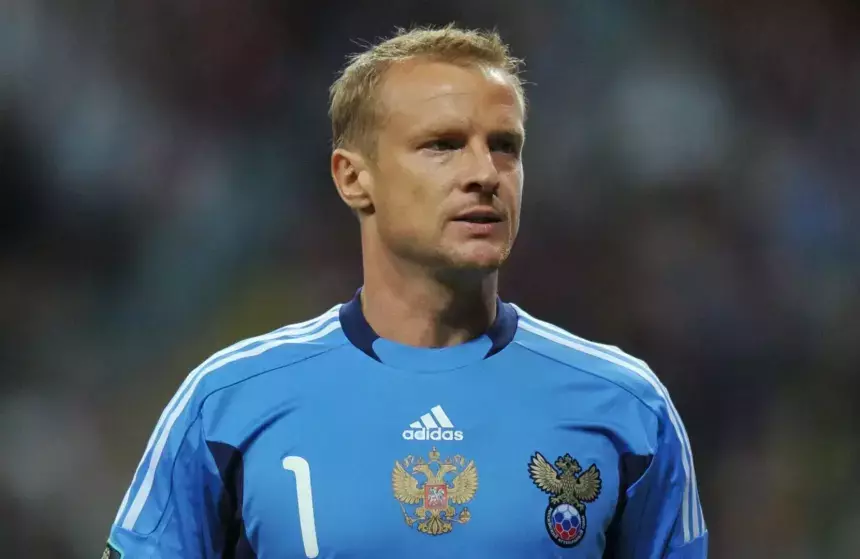 Футболист Вячеслав Малафеев стал отцом в четвертый раз