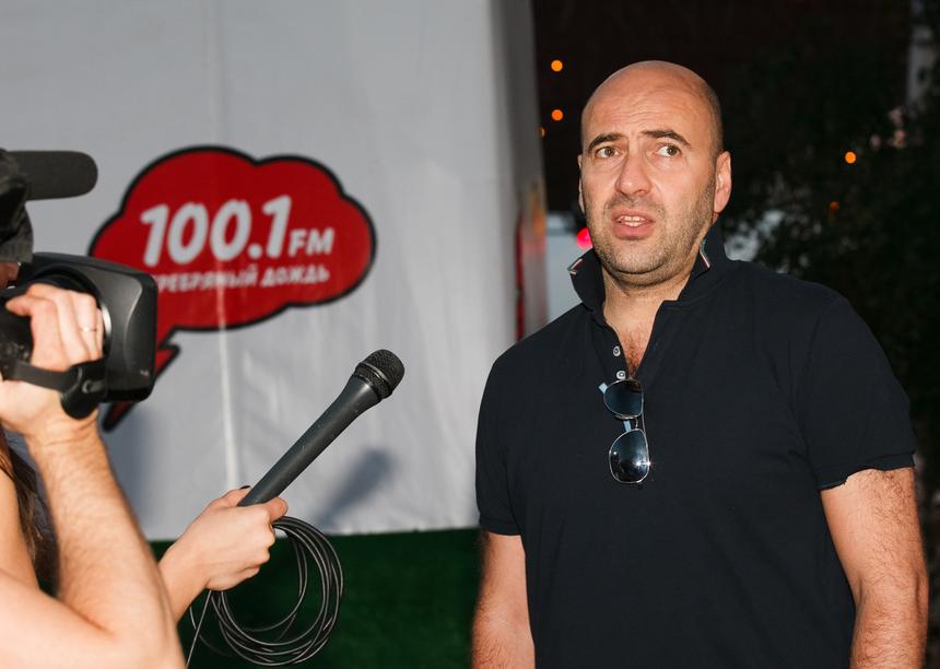 «Я просто пытаюсь быть рациональным человеком»: звезда «Квартета И» Ростислав Хаит не хочет идти в ЗАГС