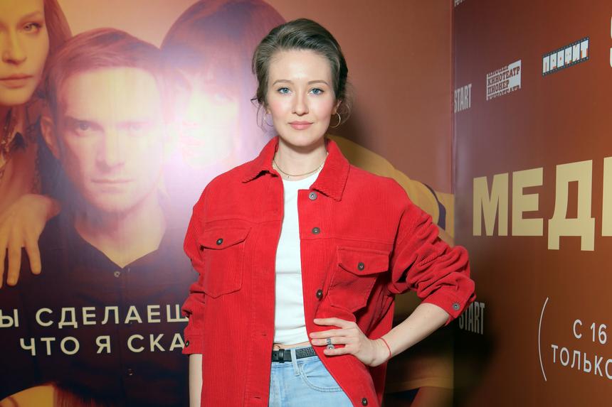 Бывшая жена Никиты Ефремова стала мамой в третий раз и раскрыла пол ребенка