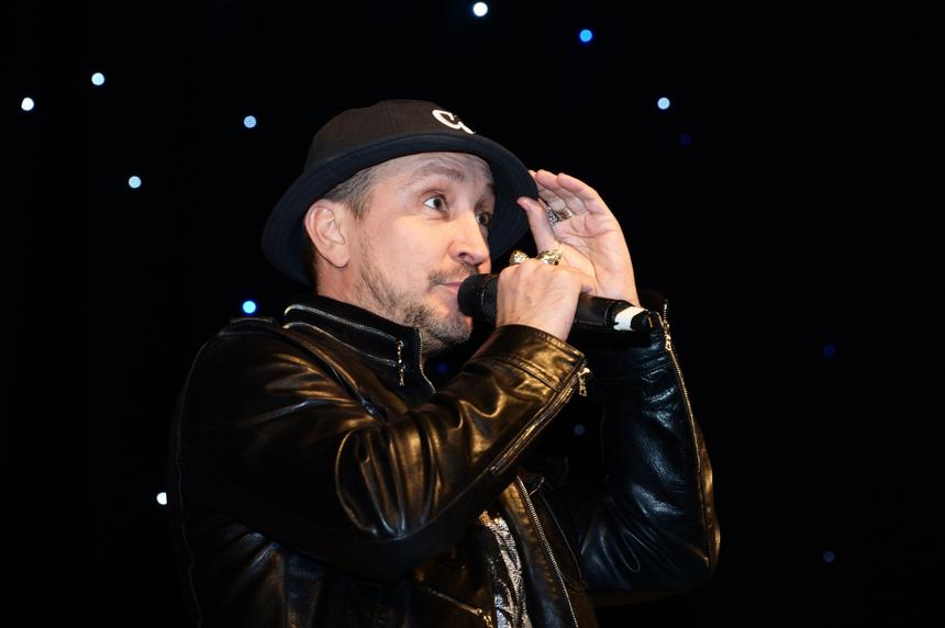 Заставили выучить «Арию»: певцу Данко во время концерта не хватило собственных хитов