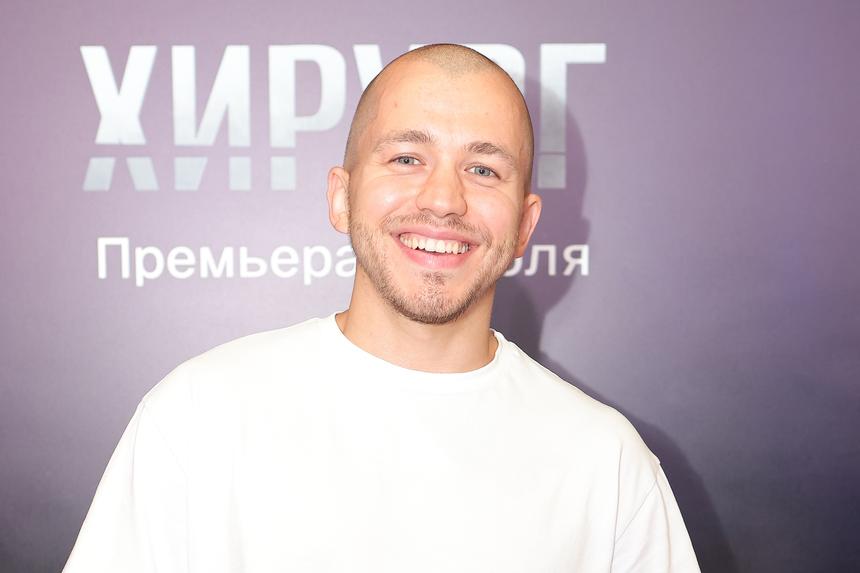 «Лиза осталась с дочкой»: Сергей Романович рассказал о сложном периоде в браке