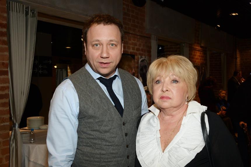 76-летней актрисе сериала «Воронины» Анне Фроловцевой удалили опухоль