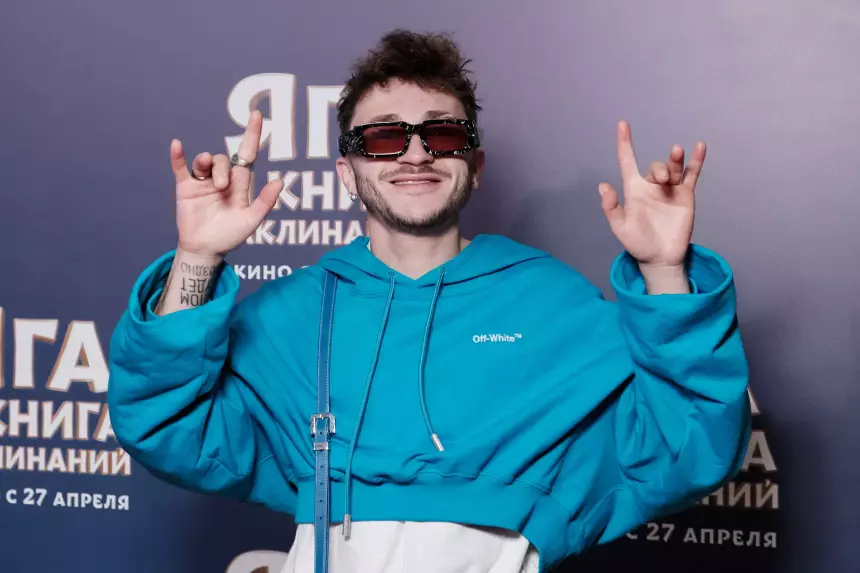 Назвал русских «свинорусами»: концерт блогера и певца Эльдара Джарахова отменили в Алтайском крае