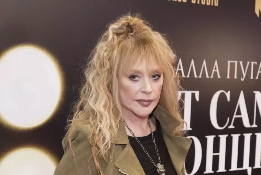 Пугачева поздравила с наградой вступившего в ВСУ лидера «Океана Эльзы» Вакарчука