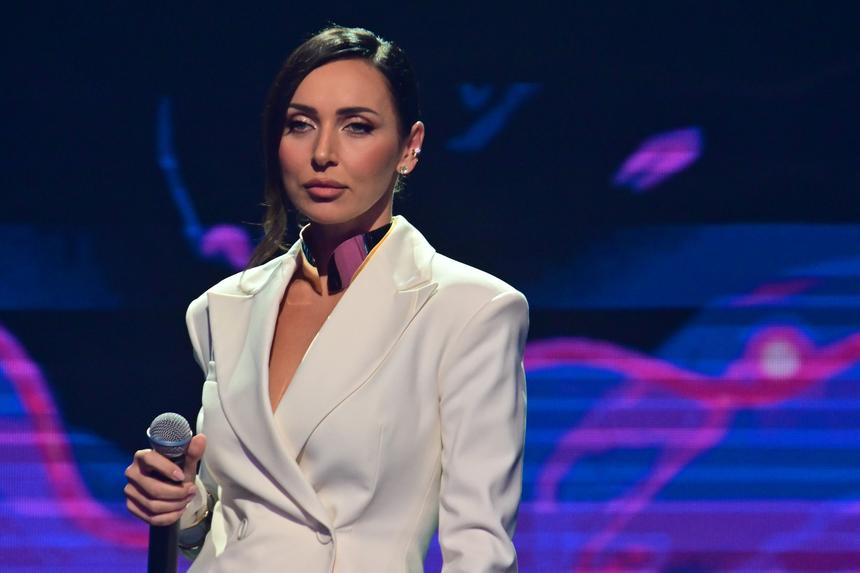 Певица Алсу подняла цену на выступления до 5 млн рублей после развода с мужем