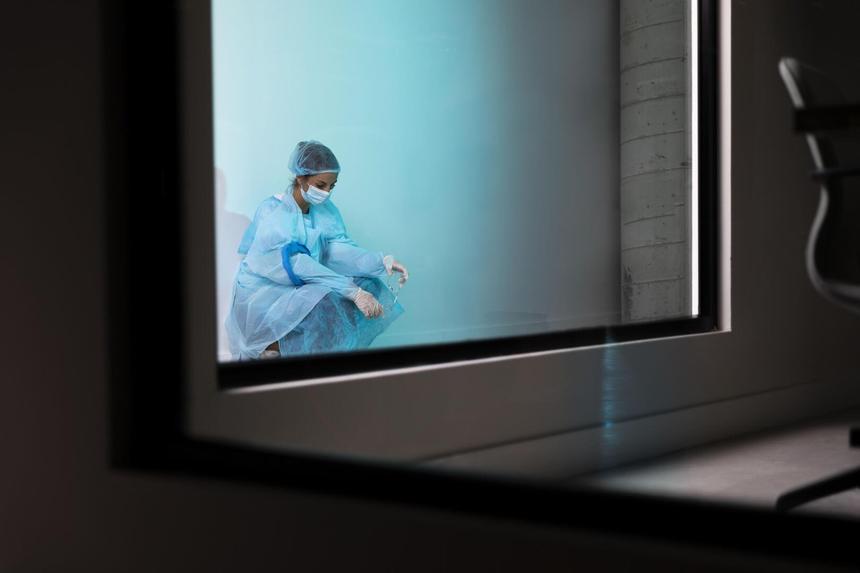 В Харьковской области сотрудница морга обворовывала тела украинских солдат