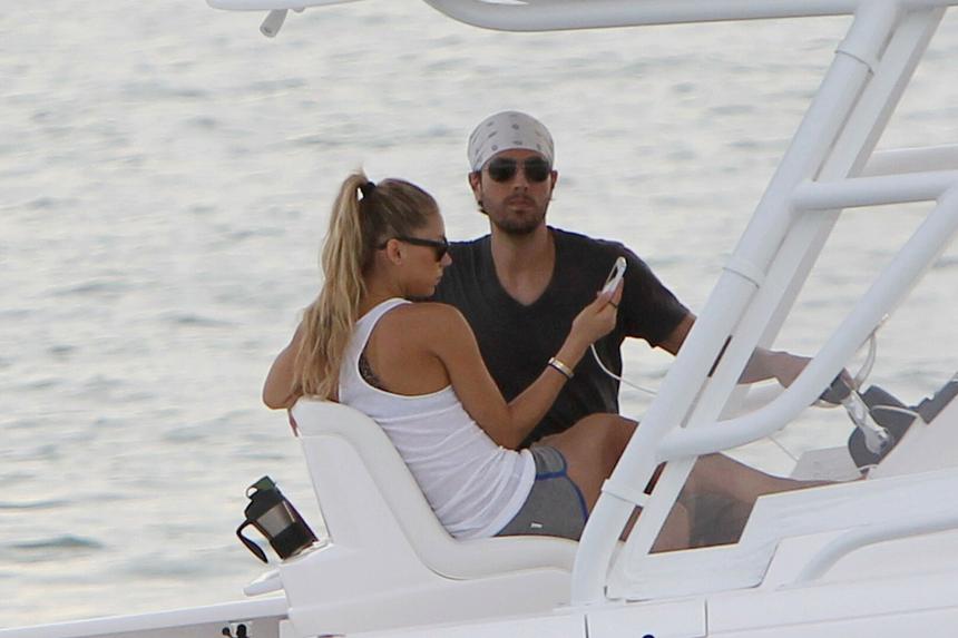 Анна Курникова и Энрике Иглесиас в четвертый раз станут родителями в конце года