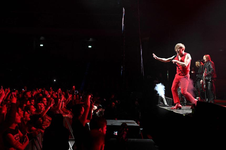 Зрителей заманивали едой: фестиваль со звездами-иноагентами с треском провалился в Праге