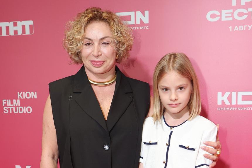 «Тимур будет менять памперсы?»: мать Тимати ответила, почему рэпер месяц веселится без Валентины Ивановой