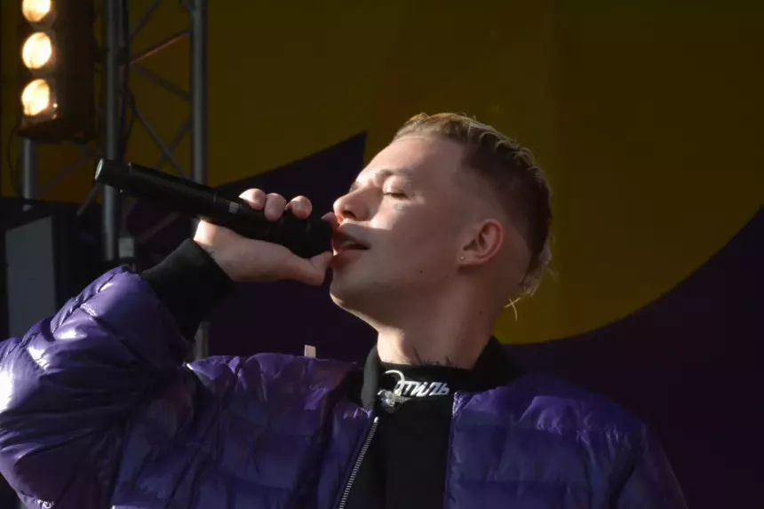 Разрушитель мозгов молодежи: выступление рэпера Элджея отменили в Челябинске