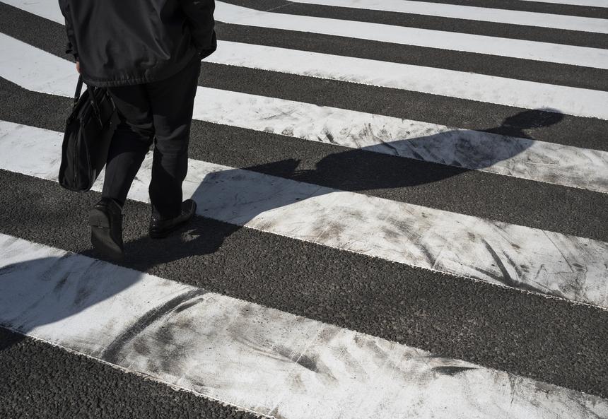 В Свердловской области машина насмерть сбила мальчика, бежавшего навстречу матери