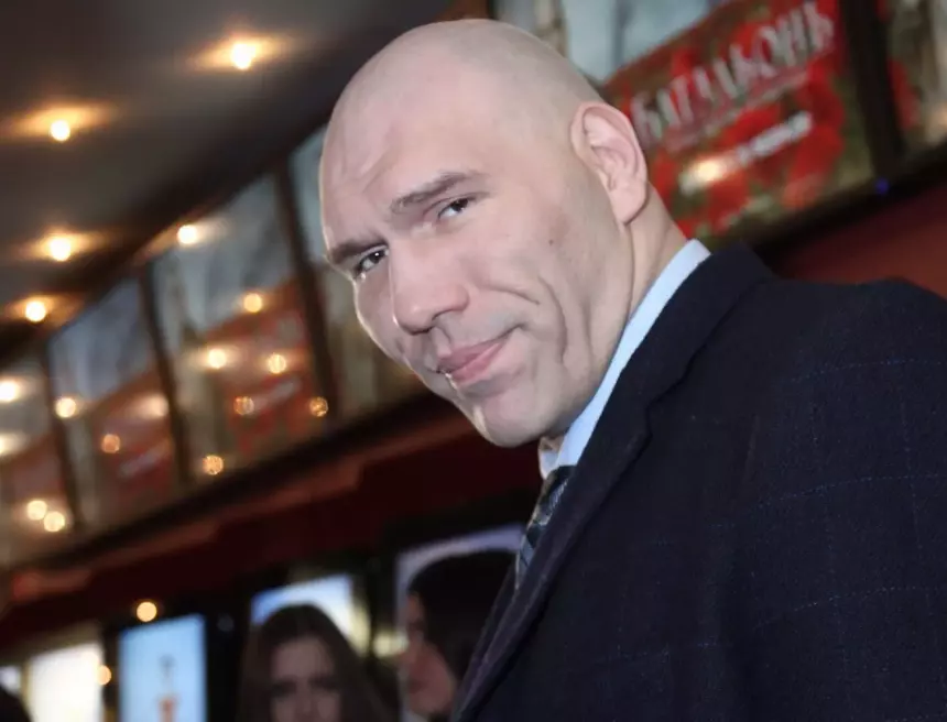 «Большой вес мне мешает»: сын боксера Николая Валуева заявил, что страдает от комплексов