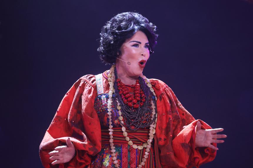 «Ради красоты я на все готова»: Надежда Бабкина высказалась о пластических операциях