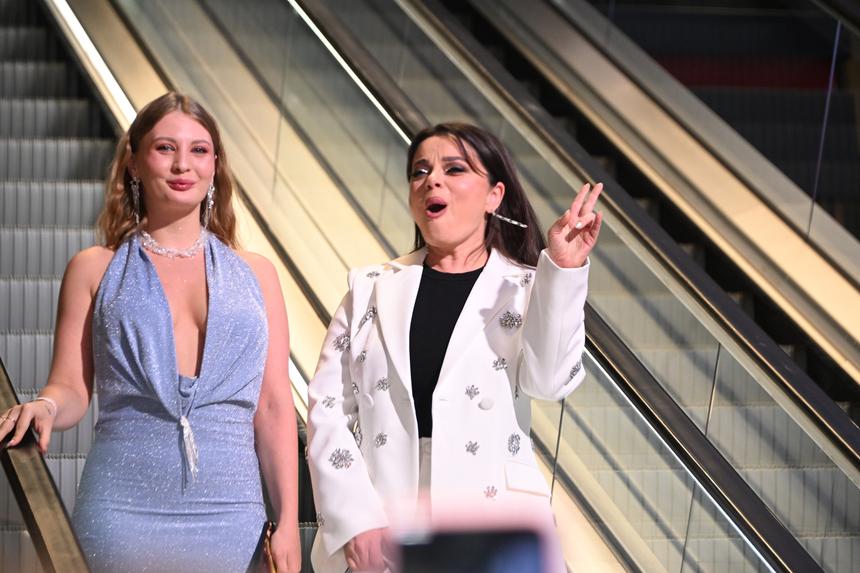 Наташа Королева посоревновалась с невесткой в конкурсе и заставила сына выбирать