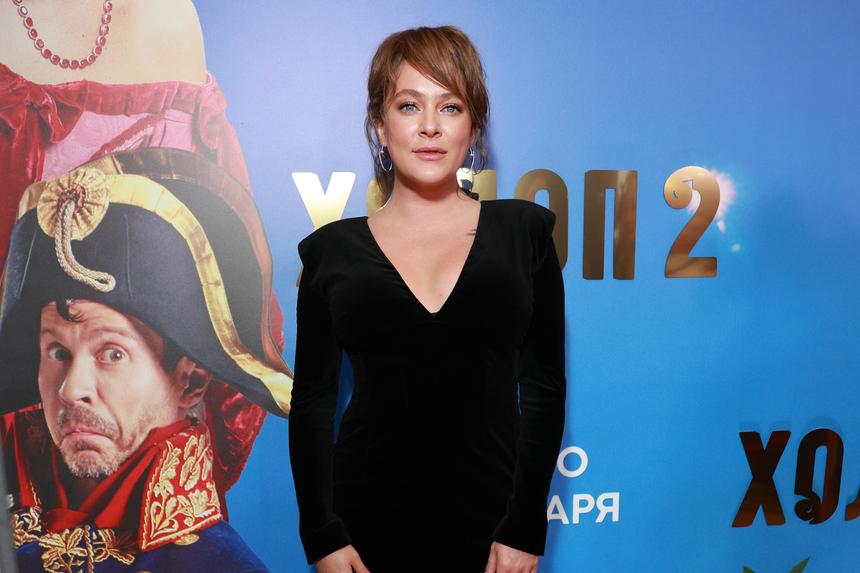 31-летнюю актрису Аглаю Тарасову задержали с наркотиками* в аэропорту