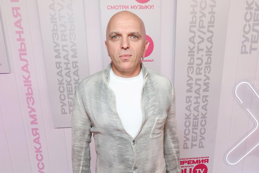 «Умер в тот день, когда подарил кольцо девушке»: Александр Шоуа рассказал о погибшем в ДТП брате