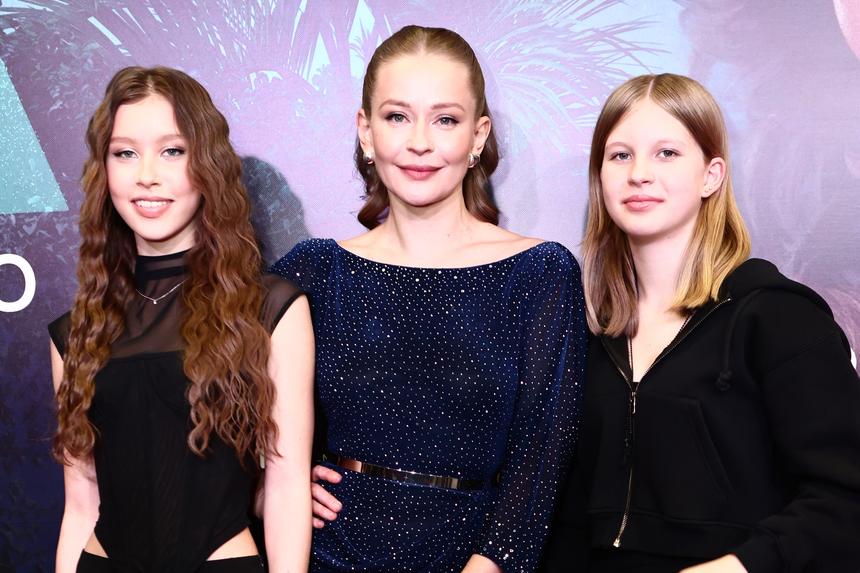 «Хотелось смотреть тебе в глаза»: Анна Пересильд обратилась к маме по особому поводу