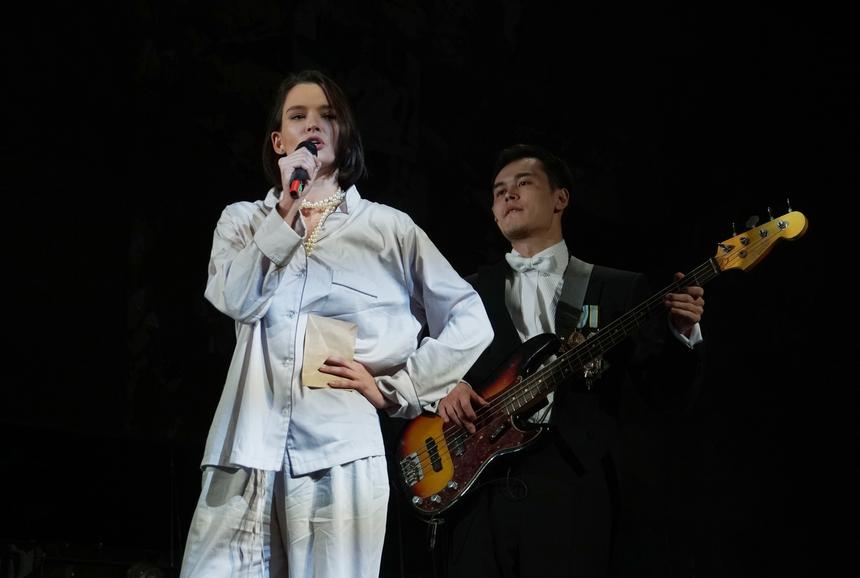 36-летняя Паулина Андреева показала, как выглядит без макияжа и фильтров