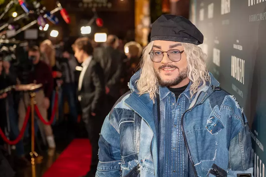 «Отдохнуть бы»: Филипп Киркоров после череды проблем рассказал о мечтах