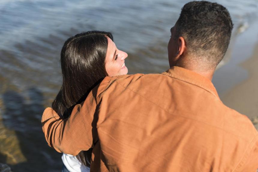 Женщины делают операции по уменьшению роста, чтобы найти спутника жизни