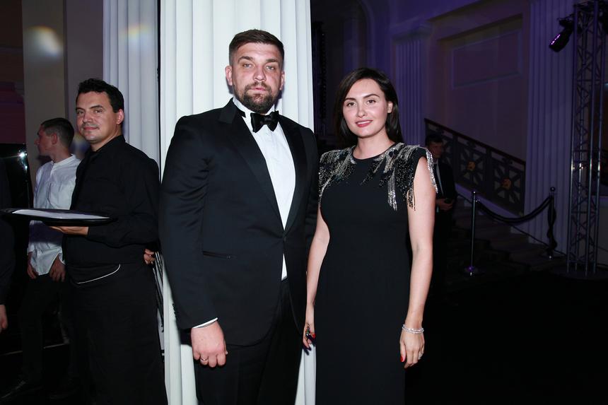 «Очень комфортно в этом возрасте»: жена Басты с запозданием отметила 45-й день рождения