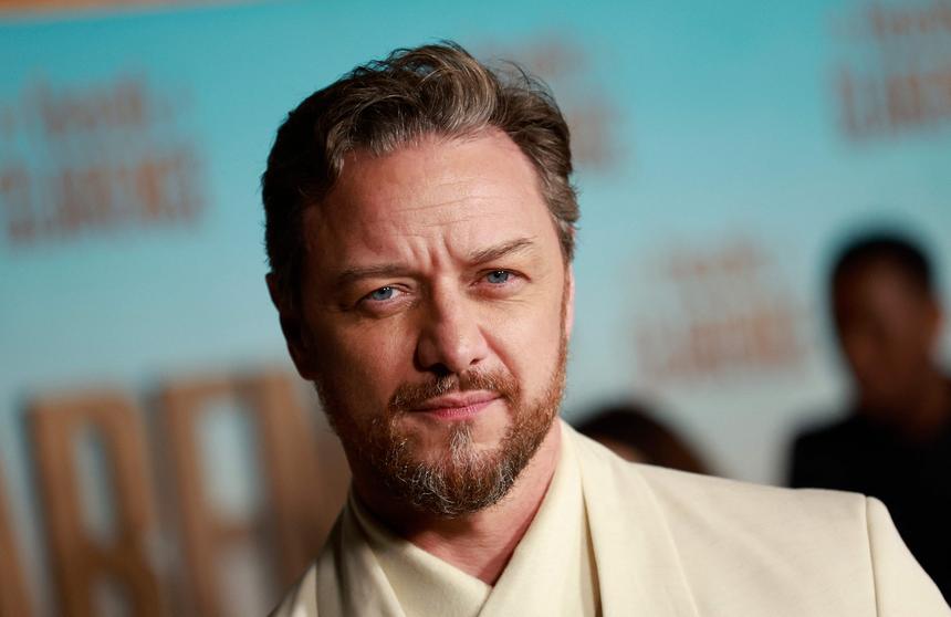 В Торонто неизвестный в баре напал и ударил по лицу актера Джеймса МакЭвоя