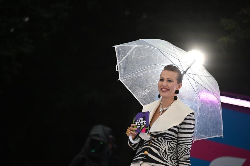 Ксению Собчак заметили в Лондоне с объявленным в розыск в России Арестовичем*