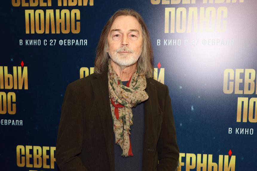 «Звонили из Америки»: Никаса Сафронова попросили сделать повтор портрета Трампа за космическую сумму