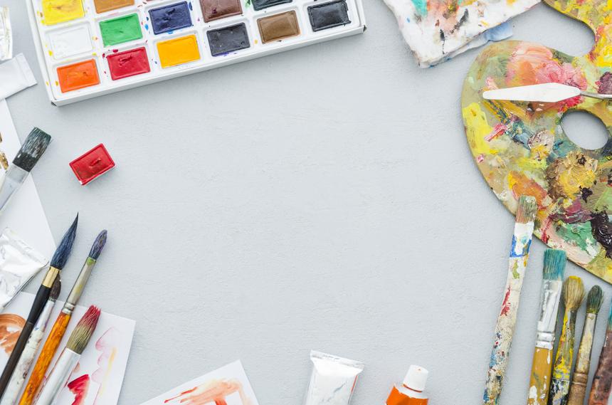 Выбирал «будущих любовниц»: суд вынес приговор художнику-растлителю за совращение учениц