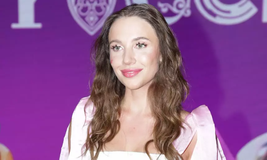 «На двух стульях не усидишь»: Mia Boyka отреагировала на слова Аллы Пугачевой о ее творчестве