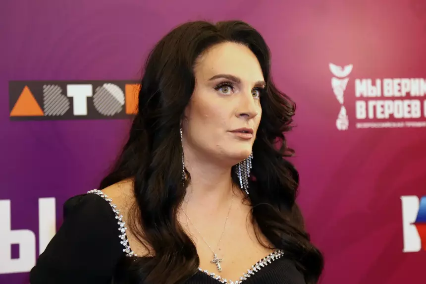 Елена Ваенга рискует потерять голос из-за гастролей и корпоративов за 9 млн руб.