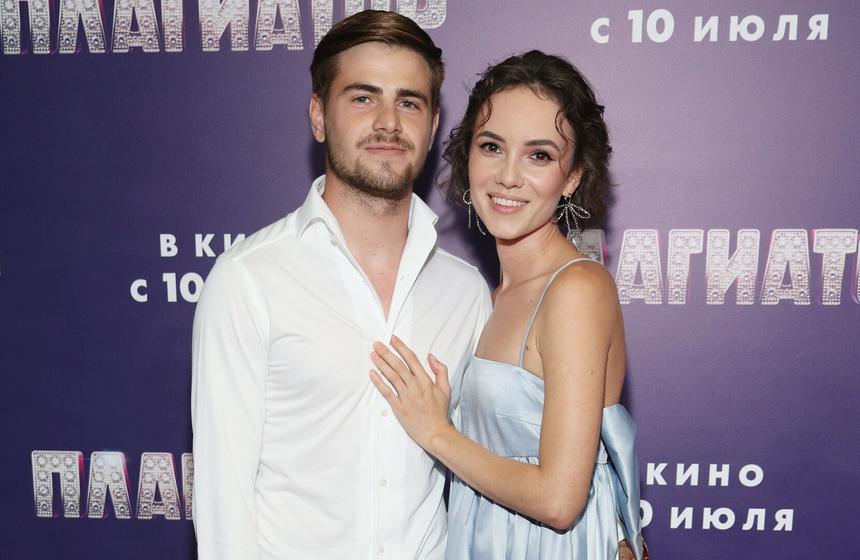 Стася Милославская уехала в Париж с женихом, который на восемь лет ее моложе