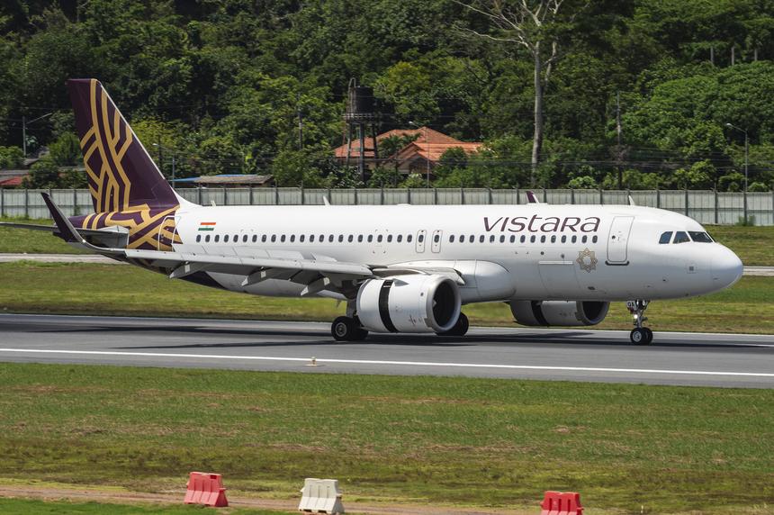 Единственный выживший в авиакатастрофе в Индии может не вернуться домой из-за страха летать