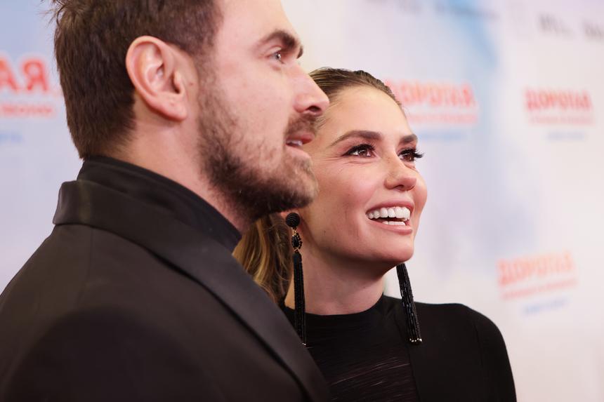 Агата Муцениеце и Петр Дранга вышли в свет как супруги