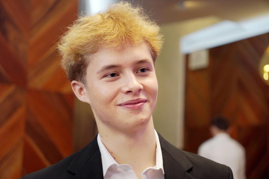 «Совсем скоро я поеду на учебу»: куда поступил 17-летний актер Леон Кемстач