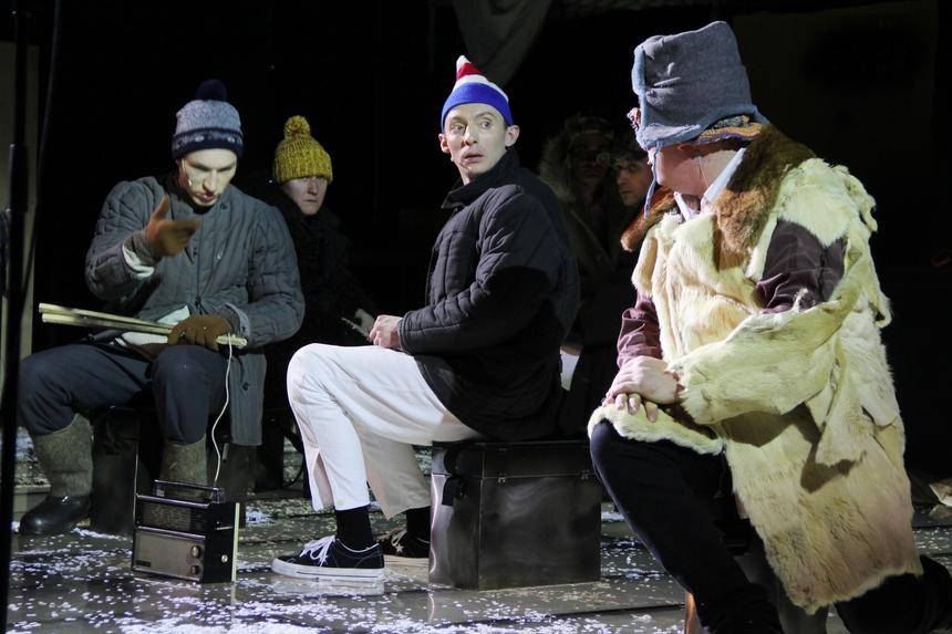 Илья Дель (посередине)