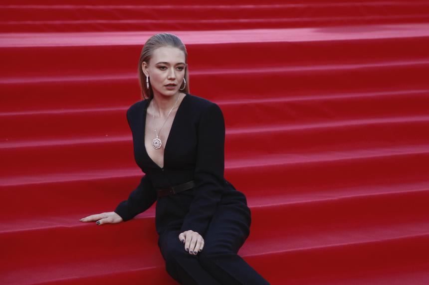 Акиньшина перевезла младших детей к себе и привела к Козловскому