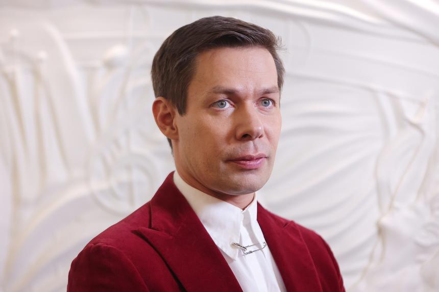 «Кто-то в плохую историю попал, кого-то уже нет в живых»: Стас Пьеха вспомнил о детском доме