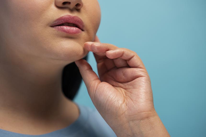 Почему появляется второй подбородок и как избавиться от проблемы