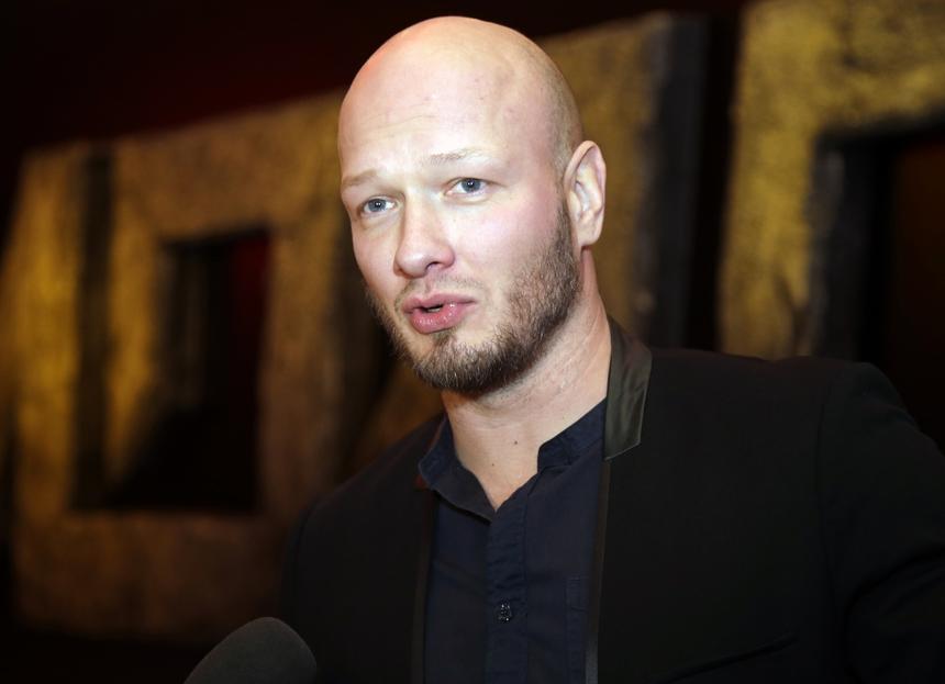 «Я плакал перед зеркалом»: звезда сериала «Пес» Никита Панфилов раскрыл, что мучает его 30 лет