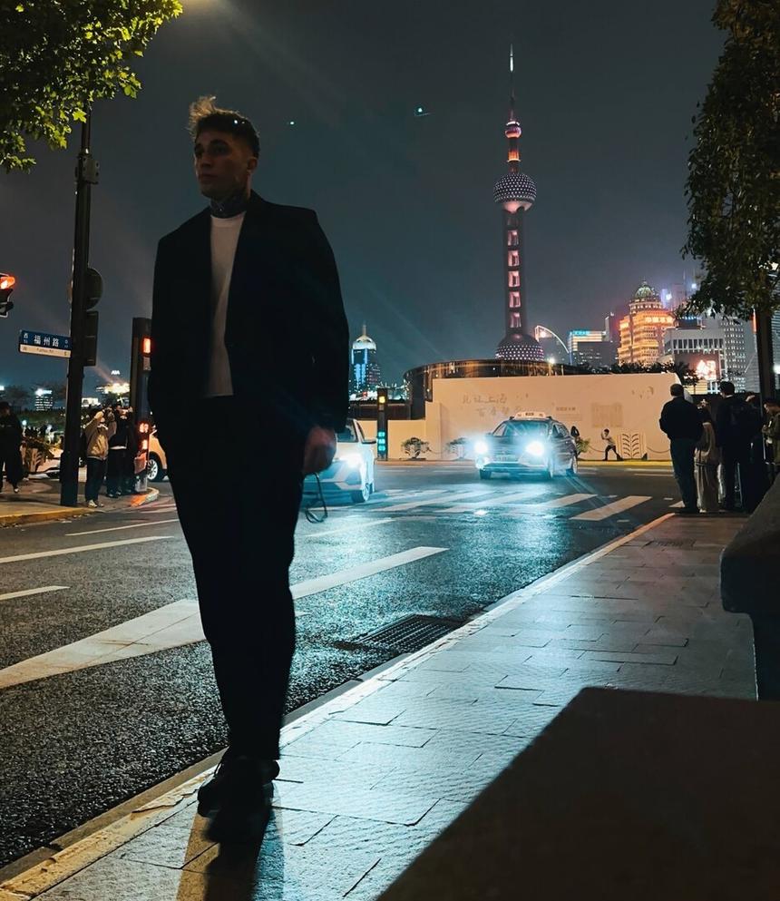 «Тупость не имеет гендера»: блогер Эрнест Тарасов о скандальном разводе, миллионах за рекламу и глупости в Сети