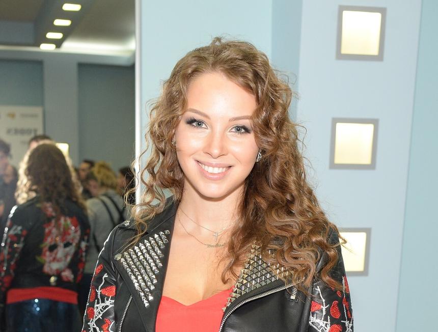 «Когда я упала в обморок, все сложилось»: Полина Диброва намекнула, что Елена Товстик навела на нее порчу