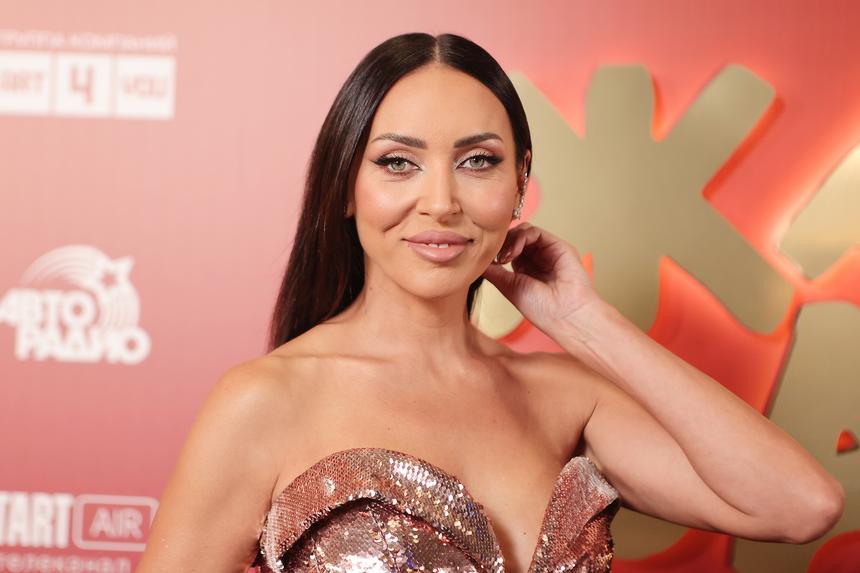 «Невидимые оковы»: почему развод стал для певицы Алсу катастрофой