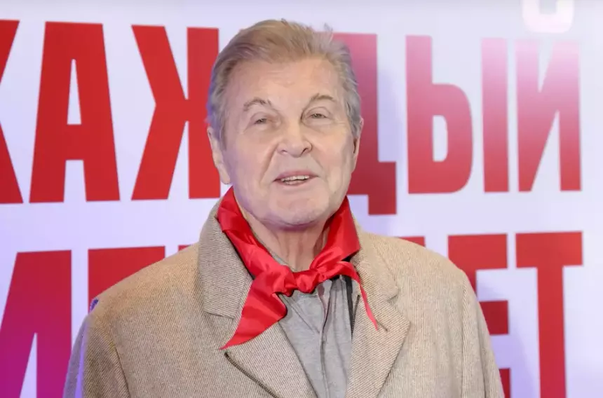 «К каждому милиционера не приставишь»: Лещенко раскритиковал предложение Милонова о проверке трезвости артистов