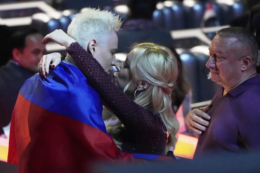 Екатерина Мизулина намекнула на тайную помолвку с певцом SHAMAN