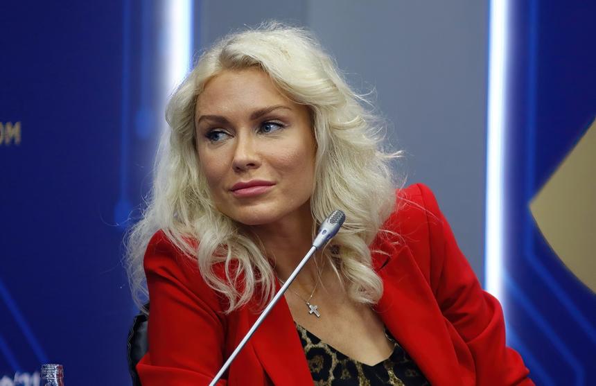 «С помощью журналистов Малахова у него выпросили деньги»: Гордон раскрыла, зачем Товстик оплатил жене операцию