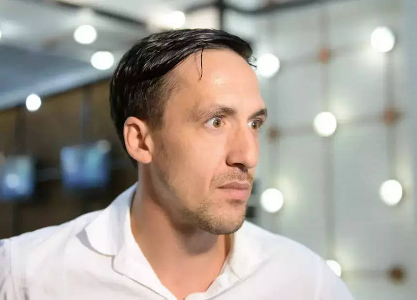 «Поползу-ка я обратно»: Яна Поплавская об уехавшем в Латвию Артуре Смольянинове*